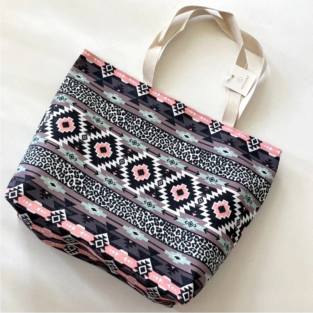 Jumbo Boho Aztec Print Beach Tote - Picture 1 of 11